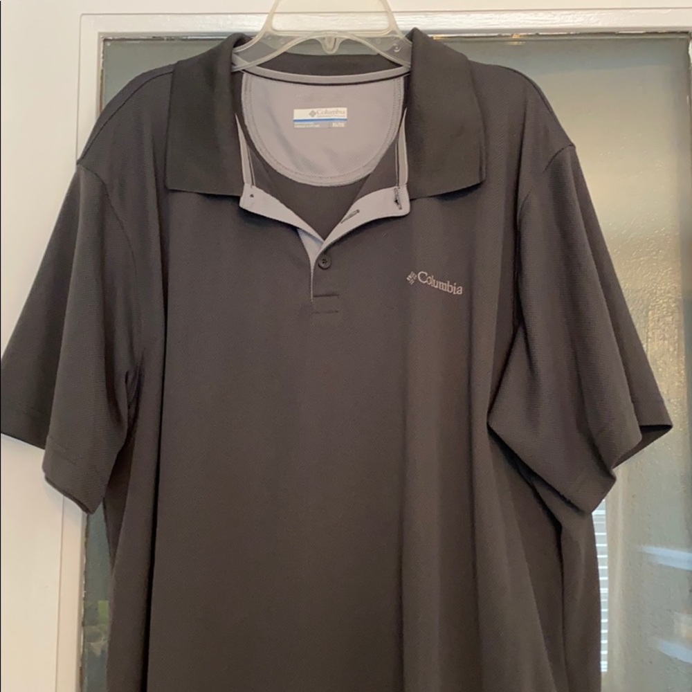 Men’s collared shirt